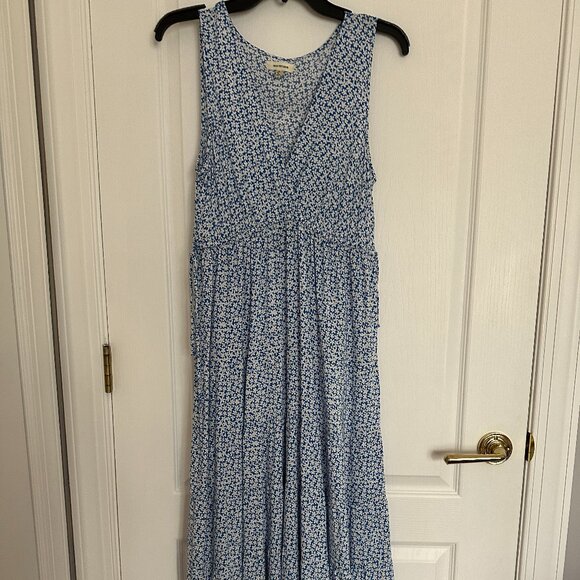 Cute Maxi dress in blue and white floral print by Max Studio - Picture 1 of 4